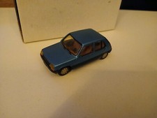 Renault super bleue d'occasion  Sedan