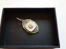Joli pendentif ovale d'occasion  Rillieux-la-Pape