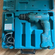 Usado, Broca Makita sem fio - Modelo 6011D - Testada e funcionando sem bateria com estojo comprar usado  Enviando para Brazil