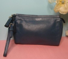 Usado, Bolsa Coach Ardósia Couro Azul Clutch Oversized Bolsa de Pulso Bolsa Borla e Etiqueta comprar usado Usado, Bolsa Coach Ardósia Couro Azul Clutch Oversized Bolsa de Pulso Bolsa Borla e Etiqueta comprar usado  Enviando para Brazil