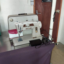 Machine coudre singer d'occasion  Magalas