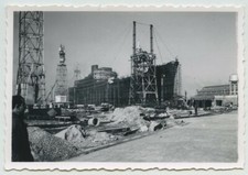 Shipyard. building liner. d'occasion  Expédié en Belgium