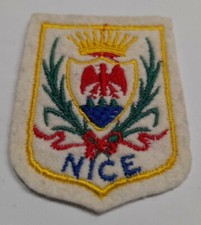 Nice écusson blason d'occasion  Saint-Amant-Tallende