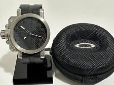 Oakley Titanium Gearbox relógio fabricado na Suíça com mostrador dividido preto e fibra de carbono , usado comprar usado  Enviando para Brazil