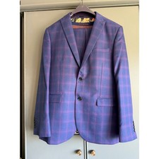 Men piece suit for sale  BELFAST