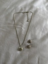 Necklace earrings set for sale  SOUTHEND-ON-SEA