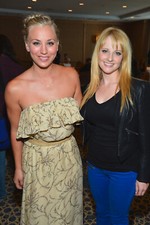 Foto von Melissa Rauch "Big Bang Theory" Foto 10x15 cm ohne Autogramm 8, usado comprar usado  Enviando para Brazil