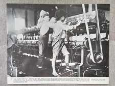 FOTO 11x14 trabalho infantil crianças trabalhando em uma fábrica têxtil por volta de 1900, usado comprar usado  Enviando para Brazil