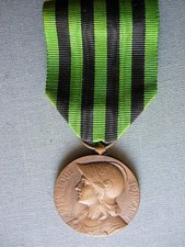 Medaille commemo combats d'occasion  Nîmes