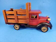 Caminhão de brinquedo Chestnut Creek carroceria de madeira modelo display comprar usado  Enviando para Brazil