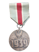 Médaille militaire polonaise d'occasion  Saint-Jean-en-Royans