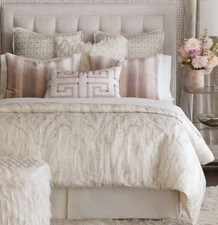 Contemporary abstract comforte for sale  Keller