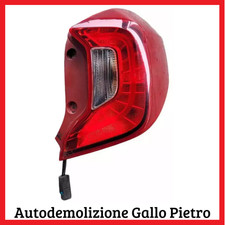 Fanale posteriore destro usato  Taranto