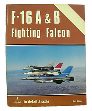 F-16 Fighting Falcon Models A & B in detail & scale by Bert Kinzey 1982  comprar usado  Enviando para Brazil