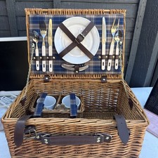 Large wicker hamper for sale  FELIXSTOWE