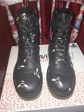 Black bee design for sale  HEATHFIELD