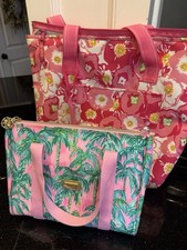 Duas sacolas isoladas Lilly Pulitzer Cooler Preppy verão rosa lancheira supermercado comprar usado  Enviando para Brazil