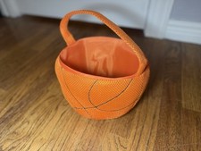 Presente de basquete/cesta de Páscoa comprar usado Presente de basquete/cesta de Páscoa comprar usado  Enviando para Brazil