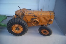 Tracteur cij renault d'occasion  La Chapelle-de-Guinchay