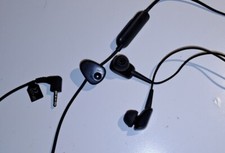 Cuffie auricolari stereo usato  Sarzana