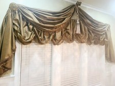 Exquisite custom drapes for sale  Hahnville
