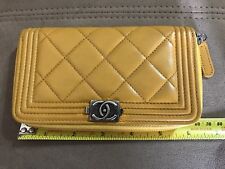 Usado, Autêntica Carteira Chanel Mostarda Pele de Cordeiro Le Boy Zíper Gunmetal HW comprar usado  Enviando para Brazil