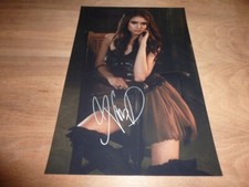 Nina dobrev signed d'occasion  Expédié en Belgium