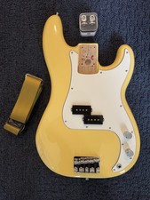 Fender Player Precision P Bass CORPO CARREGADO - Buttercream com travas de alça e alça comprar usado  Enviando para Brazil