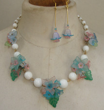 Vintage milk glass for sale  WALLINGTON