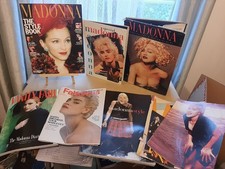 Madonna - BOOKS & MAGAZINE BUNDLE - Style book  x 2 ...Material girl Book etc comprar usado Madonna - BOOKS & MAGAZINE BUNDLE - Style book  x 2 ...Material girl Book etc comprar usado  Enviando para Brazil