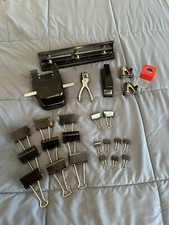 Office Supplies, Stapler, Remover, Binder Clips, 1, 2 and 3 Hole Punch (Big Lot) comprar usado  Enviando para Brazil