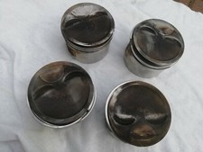 Pistoni completi fasce usato  Torrita di Siena