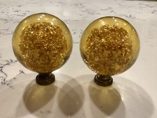 Antigo Ruth Richmond Lucite/Flocos de Ouro Puxador de Gaveta Grande/Maçaneta de Porta Pequena 1,75” comprar usado  Enviando para Brazil
