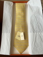 Cravate hermès jaune d'occasion Cravate hermès jaune d'occasion  Expédié en France