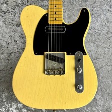 Chitarra elettrica fender usato  Spedire a Italy