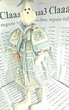 Bambola coniglio fatta usato Bambola coniglio fatta usato  Pero