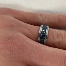 Anel masculino carabina de tungstênio 8 mm de altura por 22 mm de largura faixa azul tom prata comprar usado  Enviando para Brazil