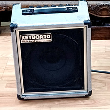 Roland cube amp for sale  GRAVESEND