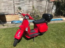 Vespa classic red for sale  MITCHAM