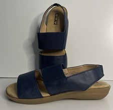 Sandálias slip-on azul marinho novas com etiquetas sola bronzeada - Tamanho médio 8 comprar usado  Enviando para Brazil