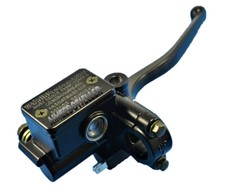 Brake master cylinder d'occasion  Expédié en Belgium