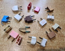 Prise ancienne bakelite d'occasion Prise ancienne bakelite d'occasion  Anduze