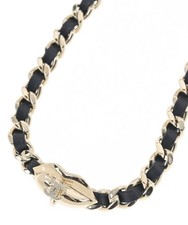 Chanel necklaces goldxblack d'occasion  Expédié en Belgium
