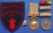 Firefighters lot badges d'occasion  Expédié en Belgium