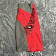 Shorts Oakley Masculino Vintage Logotipo Y2K Streetwear Monograma Vermelho Cinza Tamanho 32 comprar usado  Enviando para Brazil