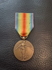 Rare médaille interalliée d'occasion  Paris IX