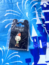 Disney pin trading d'occasion  Frontignan