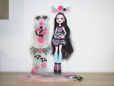 Monster high draculaura d'occasion  Talmont-Saint-Hilaire