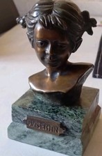 Scultura bronzo firmata usato  Solaro