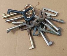 13stück alte schlüssel gebraucht kaufen  Markneukirchen